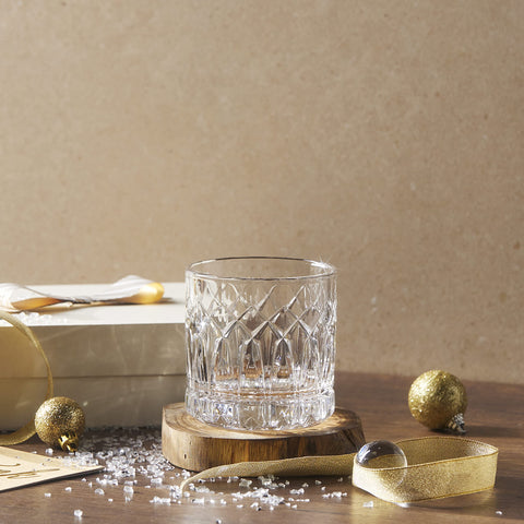 LEMONSODA borosilicate Arch preserves chill while enhancing cocktail tasting.