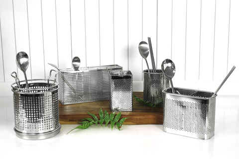 LENITH compact drying caddy fits narrow sink corners.