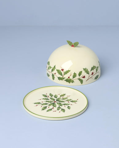 Lenox 898272 holly-berry motif closeup evokes Christmas charm