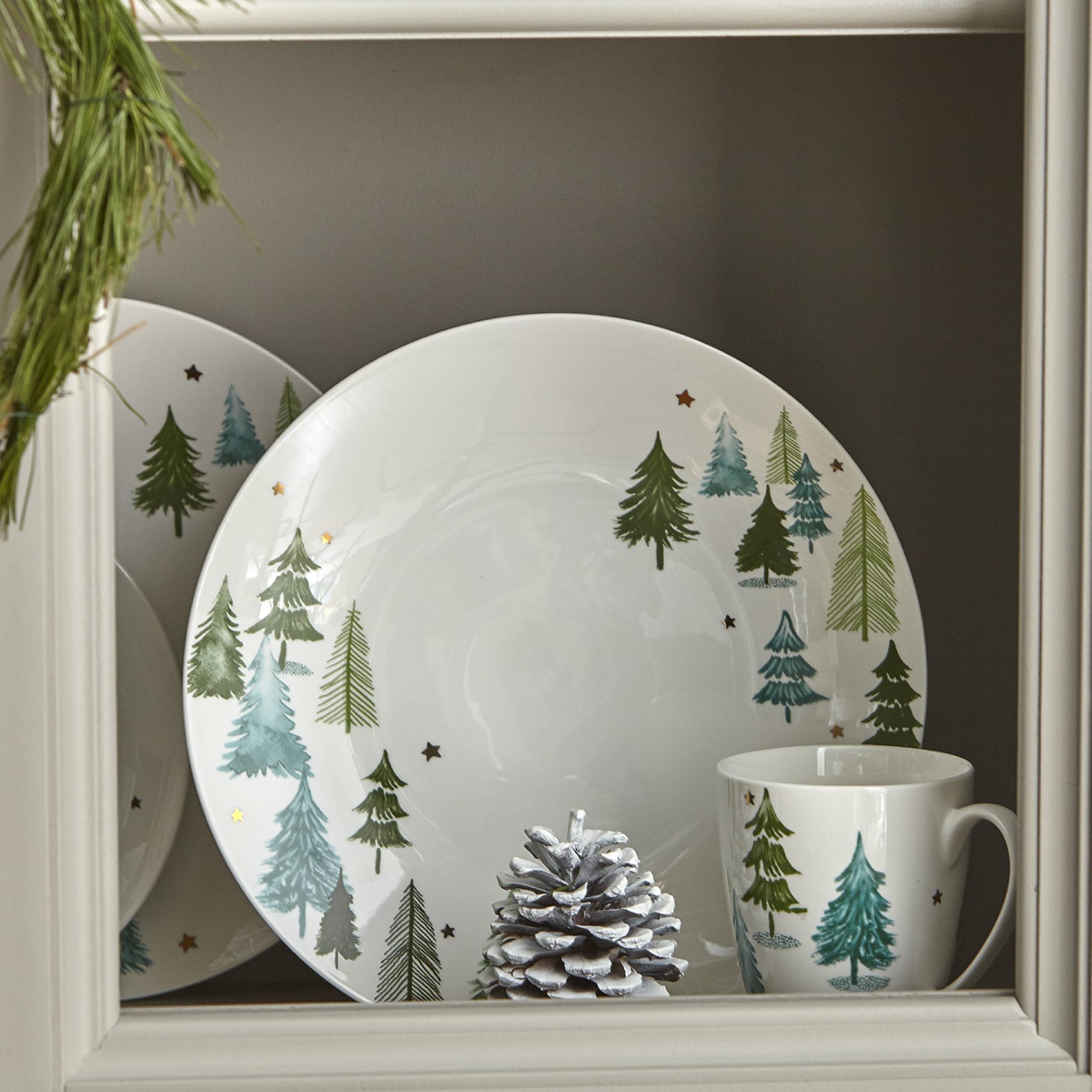 Close view of pine-tree motif on Lenox Balsam Lane plate from Balsam Lane collection.