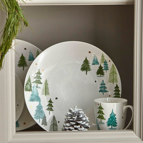 Close view of pine-tree motif on Lenox Balsam Lane plate from Balsam Lane collection.