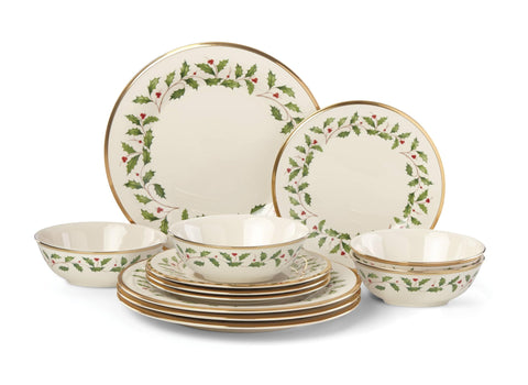 Lenox Holiday dinner plate 10.5 inches in ivory porcelain with holly motif for festive dining.
