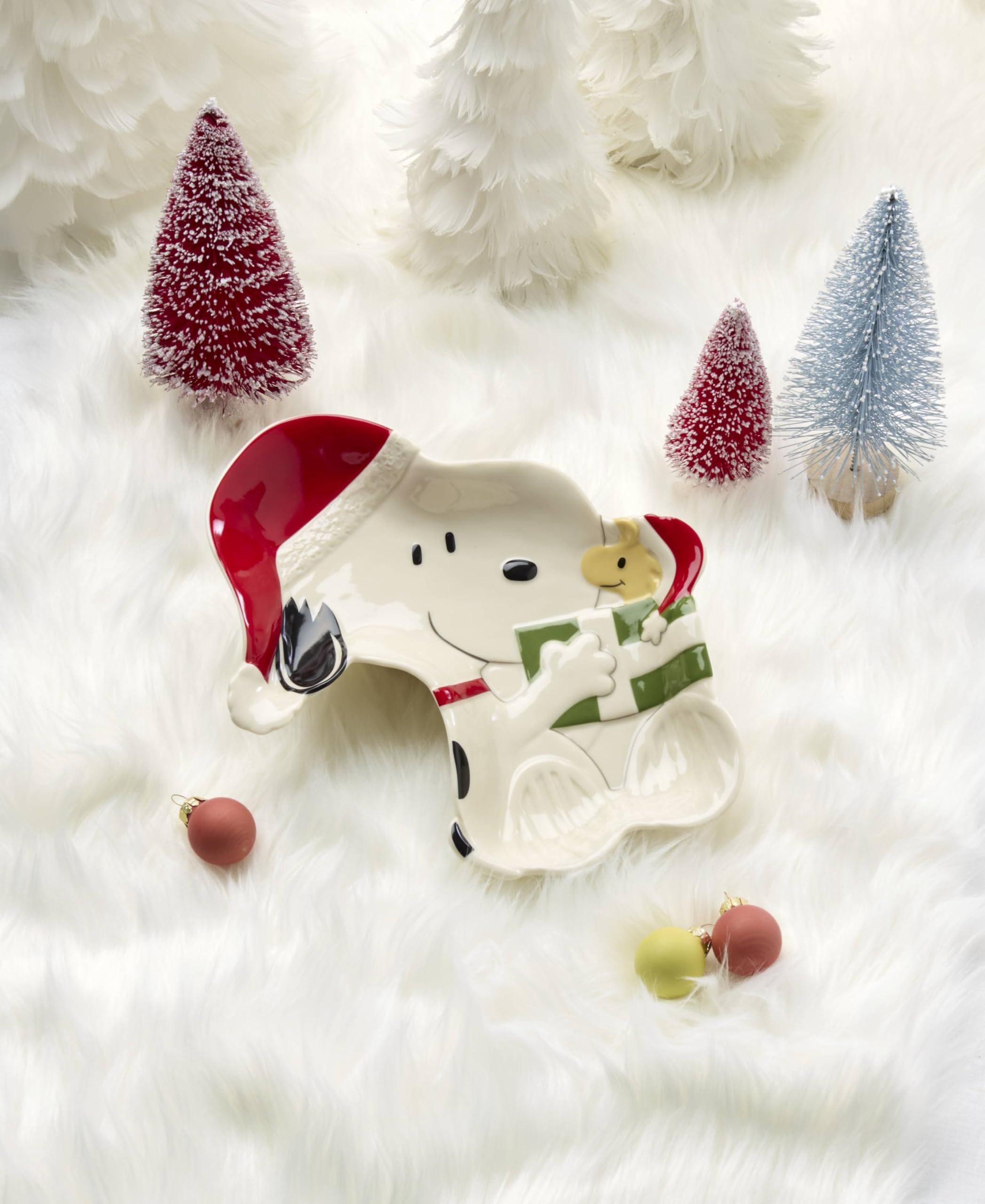 Lenox Snoopy dish side angle showing porcelain finish and holiday warmth.
