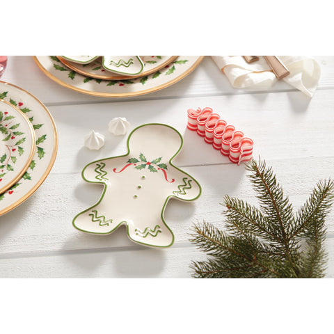 Lenox table setup with gingerbread plate, ideal for seasonal entertaining.