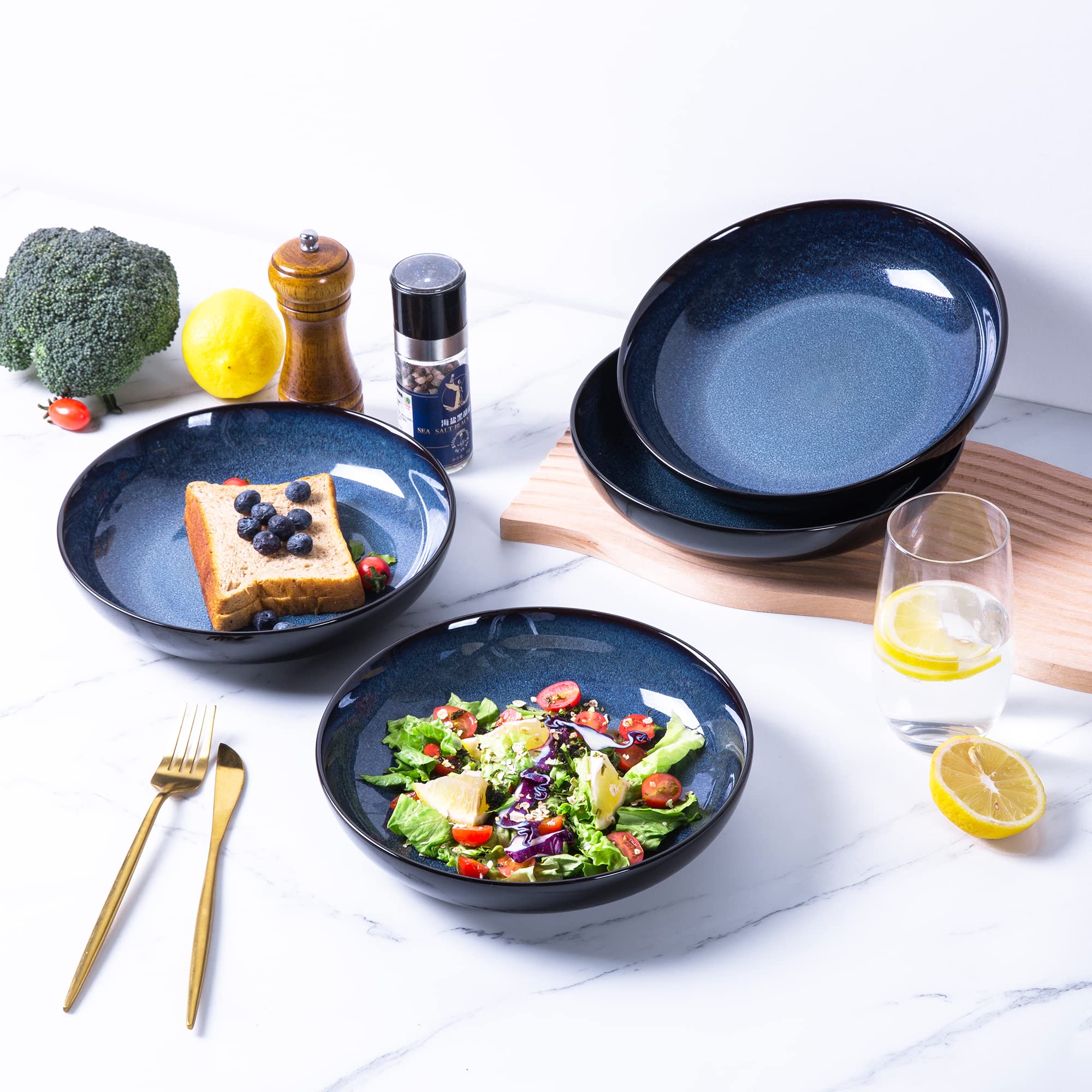 LERATIO gift-packaged bowl set makes a thoughtful housewarming or wedding gift.