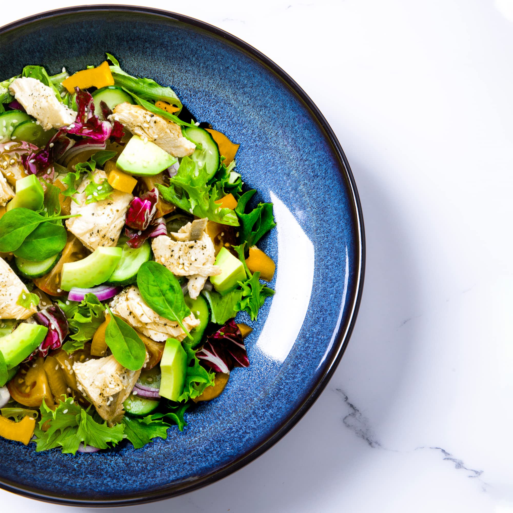 LERATIO bowls feature a scratch-resistant reactive glaze for lasting shine.