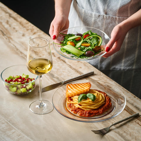 Le'raze glass bowls suitable for soups and cereals, clear design enhances table appeal.