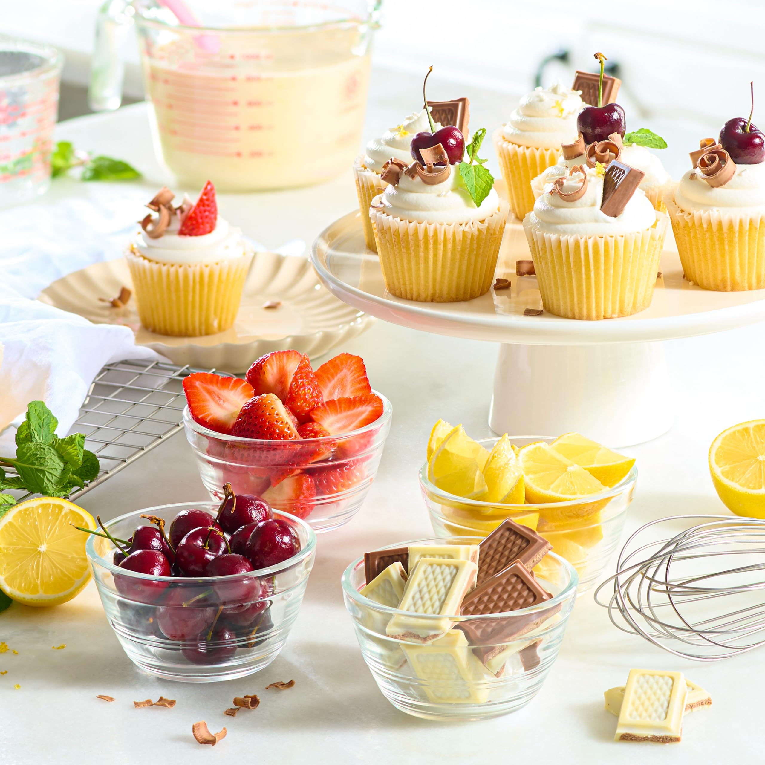 Le'raze clear glass prep bowls showcase ingredients at a glance with freshness.