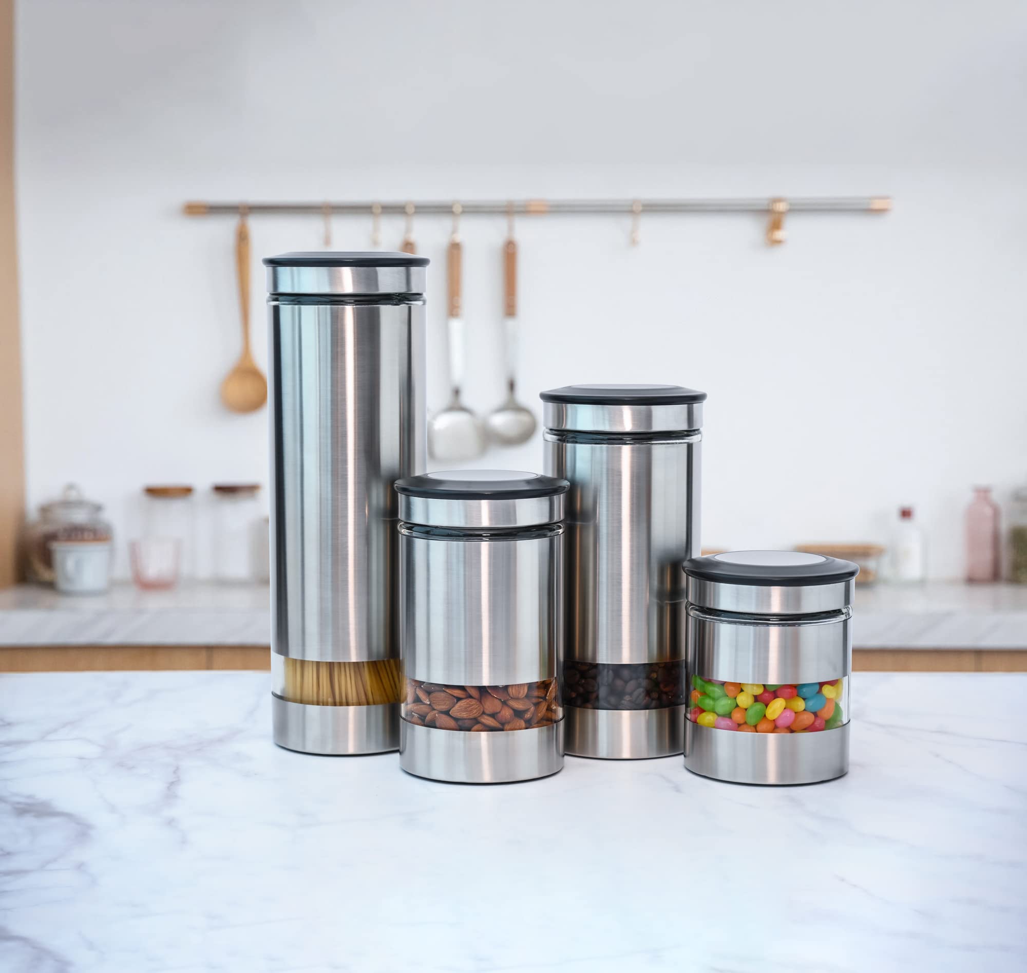 Le'raze counter display for kitchens and cafés encourages orderly prep.