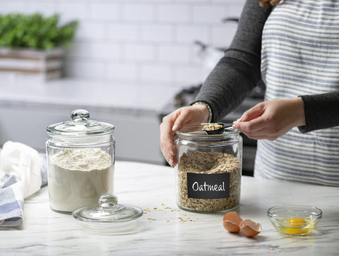 Dishwasher-safe Le'raze jar for easy cleaning after use.