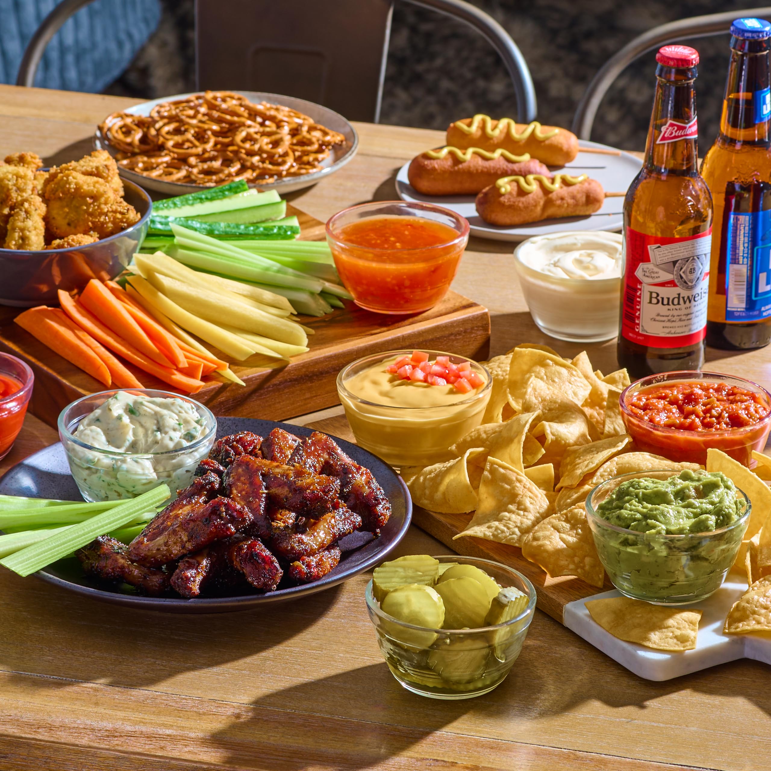 Le'raze lead-free glass snack bowls ensure safe, everyday serving.
