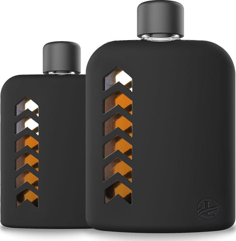 Le’raze multi-size glass flasks with sleeve lids for stylish portability.
