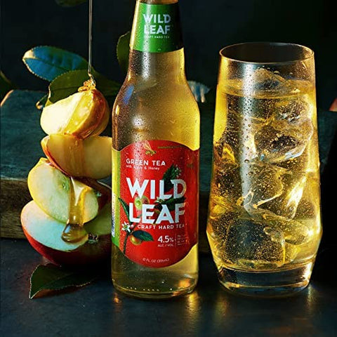 Le'raze short-dof rocks glass for whiskey and wine.