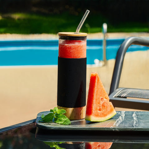 Le'raze travel-ready design fits most cup holders