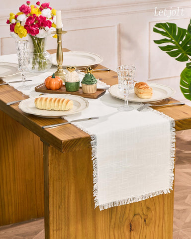 Letjolt bridal shower tables gain warmth and inviting ambience.