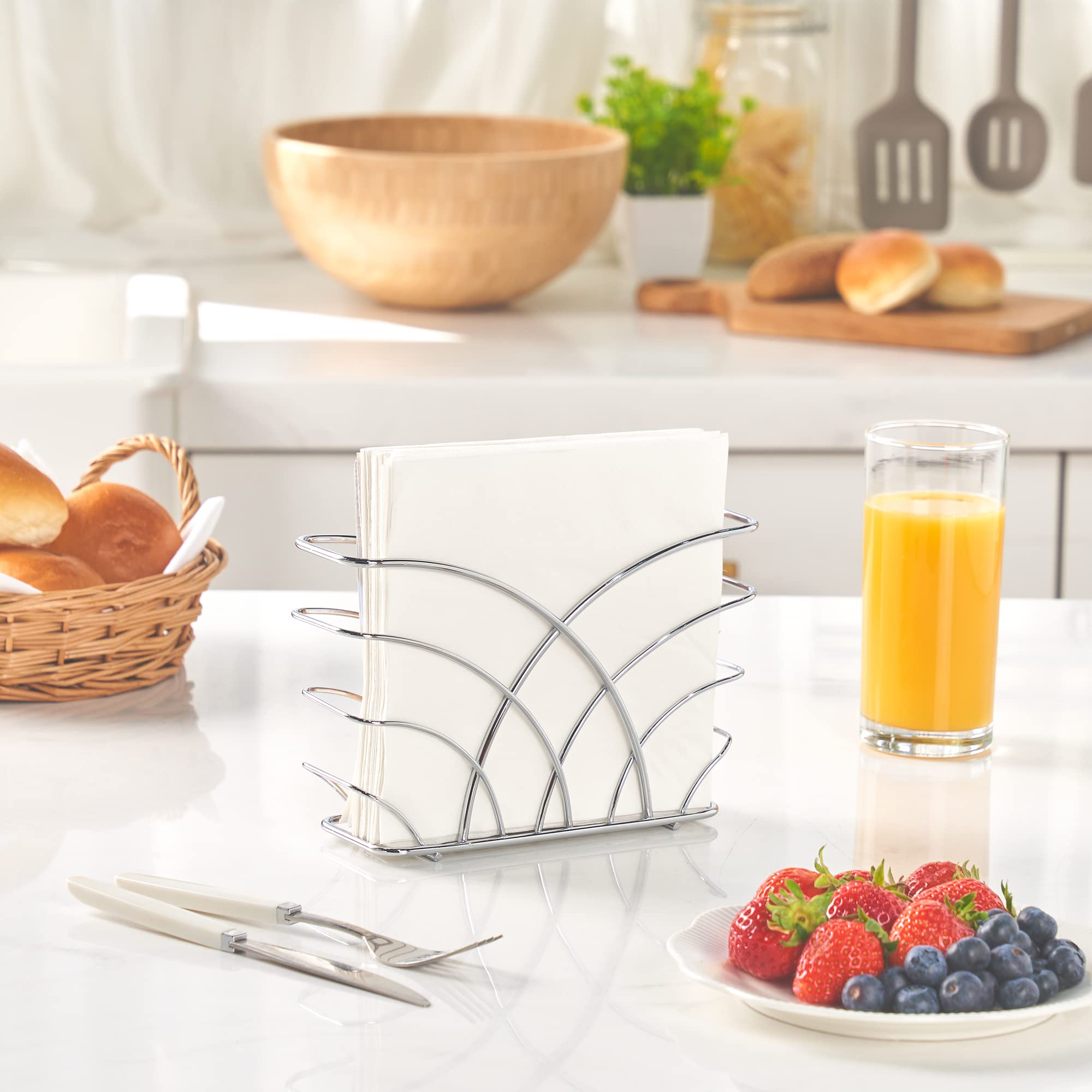 Modern table decor with LEVIMETREE napkin holder in silver
