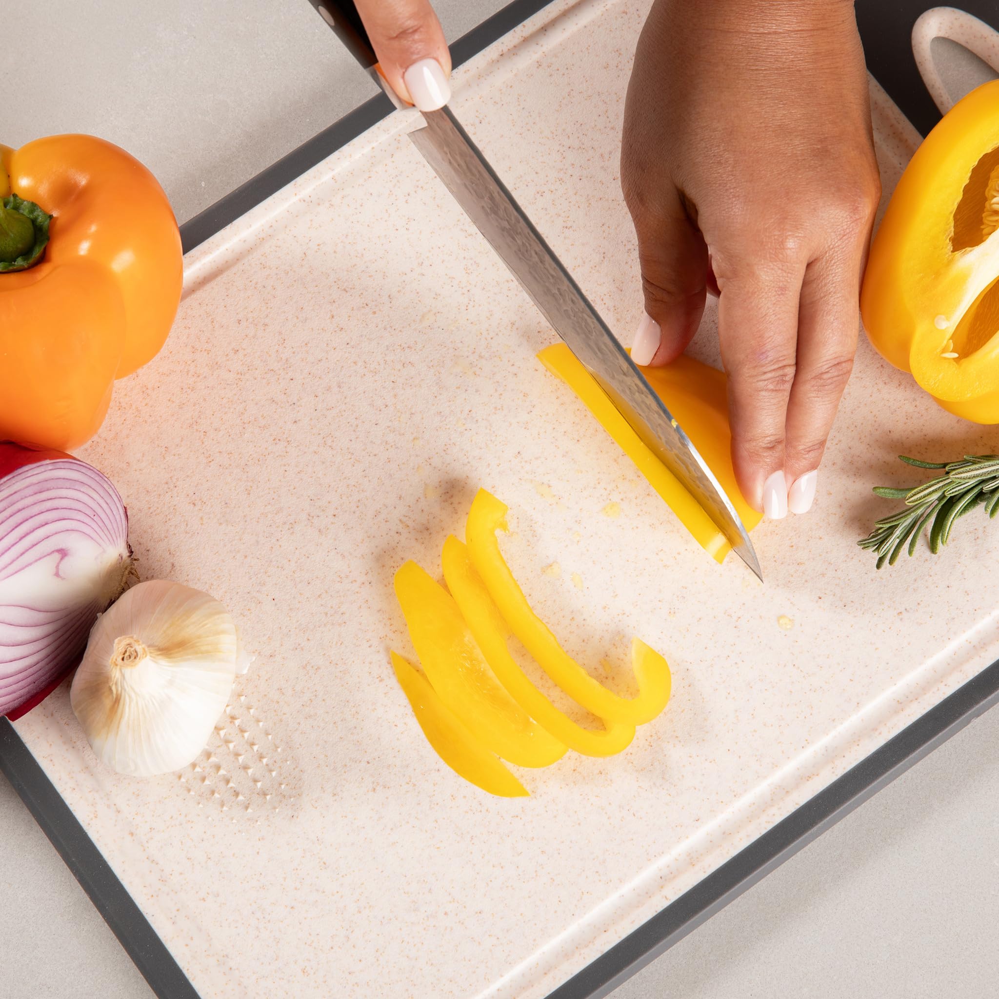 Lexelle sanitary non-porous materials ensure easy cleaning after meals.