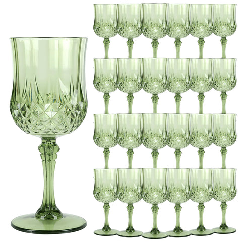 LEYIQU emerald green plastic wine glasses, side view, ideal for elegant weddings and easy cleanup
