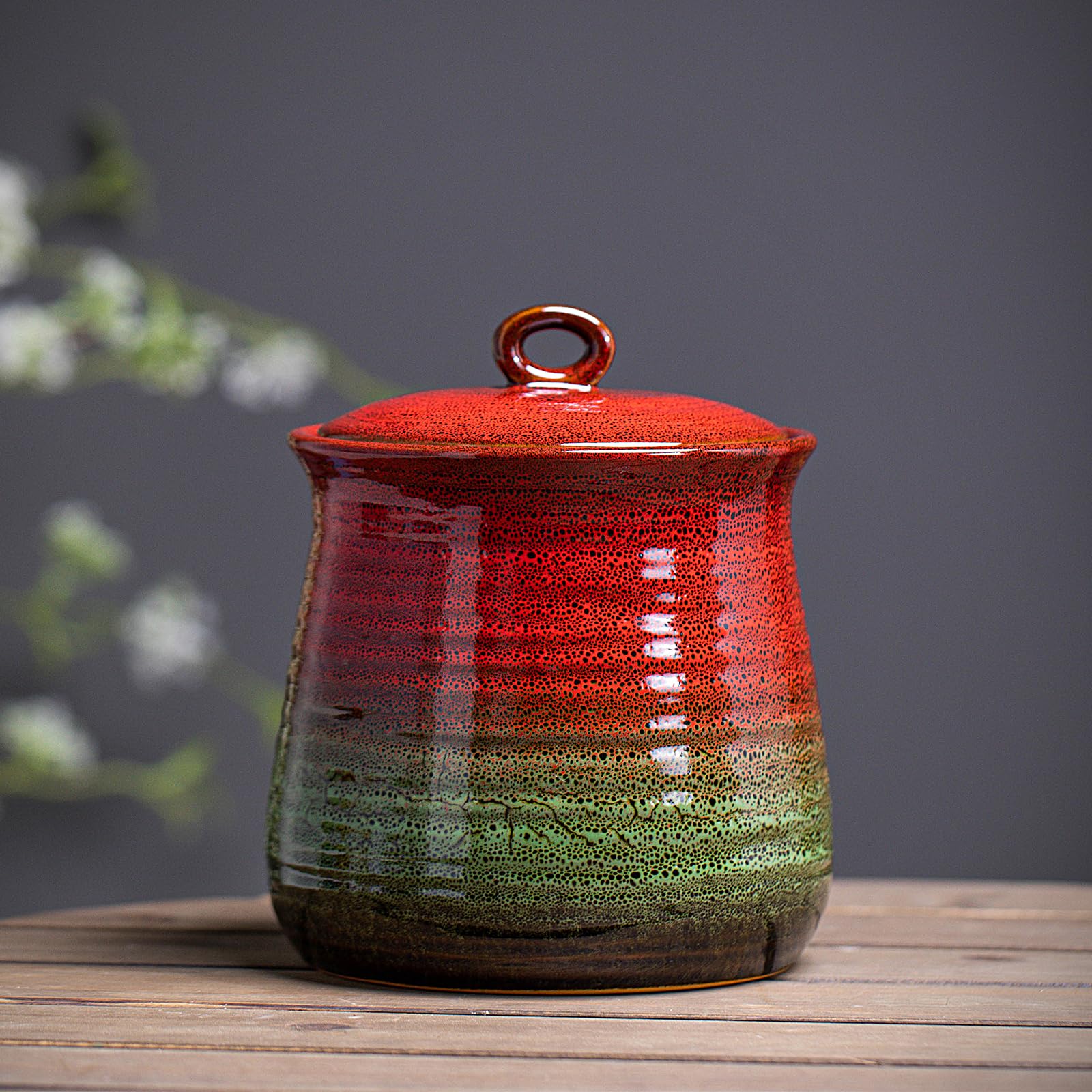 LGQ kitchen jar makes a thoughtful gift for organized homes.