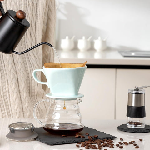 LHUKSGF Fits most mugs and thermoses for versatile home or office brewing.