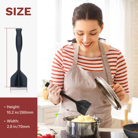 Li & Zhao non-stick surface eases cleaning and prevents sticking during food prep.