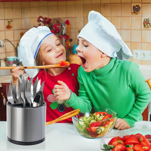 Detachable compartments allow customizable utensil layout.