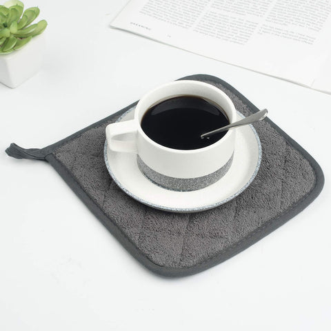 Lifaith machine-washable potholder for durable everyday use.