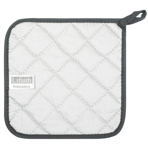 Lifaith 7x7 quilted potholder highlighting flexible grip and heat protection.