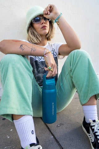 LifeStraw Go carbon filter longevity note shows up to 26 gallons capacity.