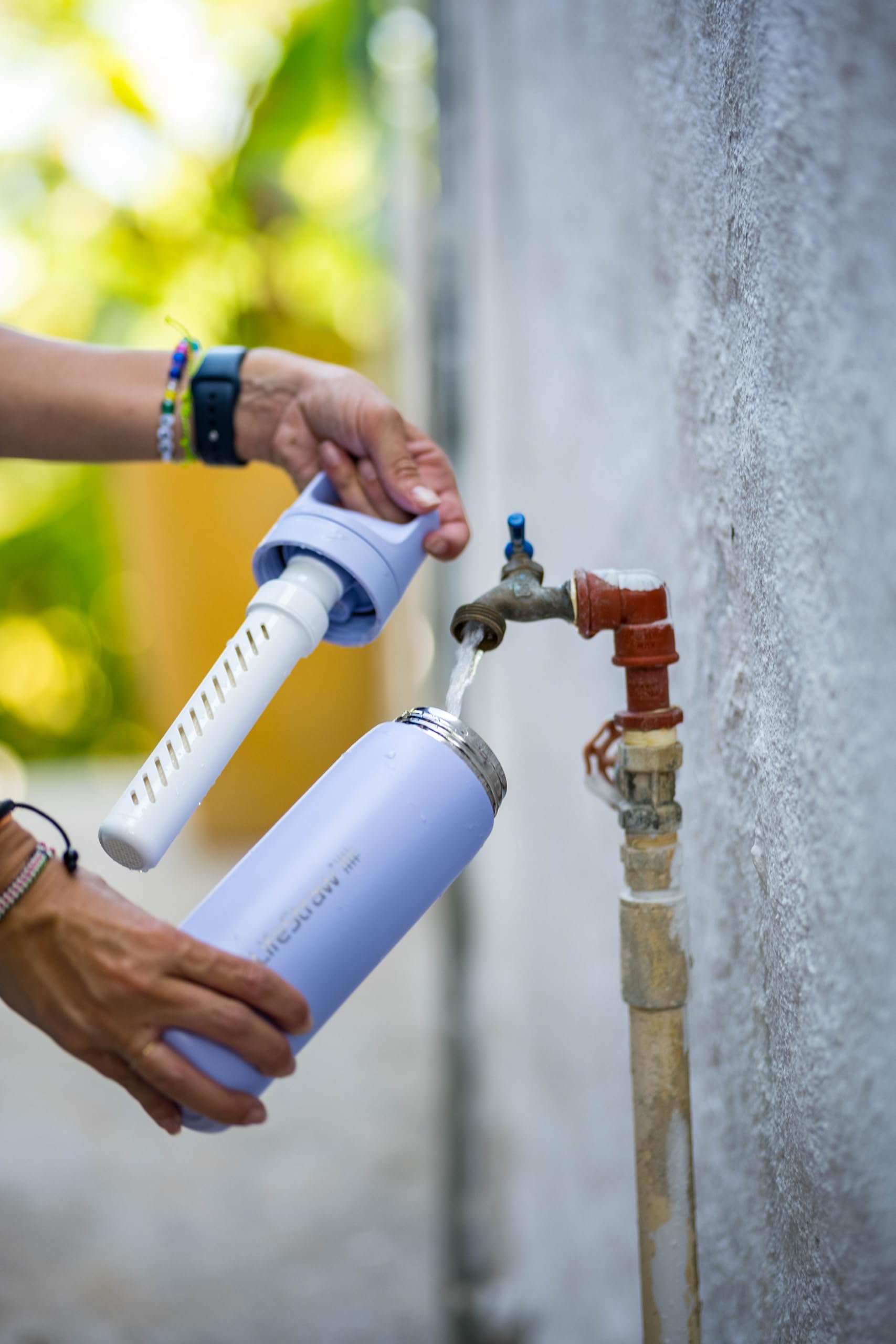 Membrane microfilter on LifeStraw Go Series removes bacteria parasites and microplastics.