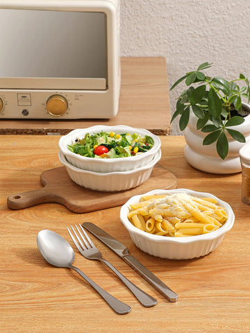 LIFVER fluted-edge pie pans showing crust-ready rim for easy crimping