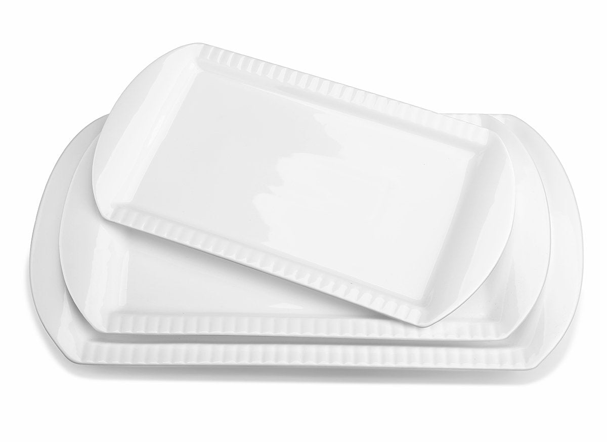 LIFVER extra-large 16-inch serving platters with ample space for mains and sides.