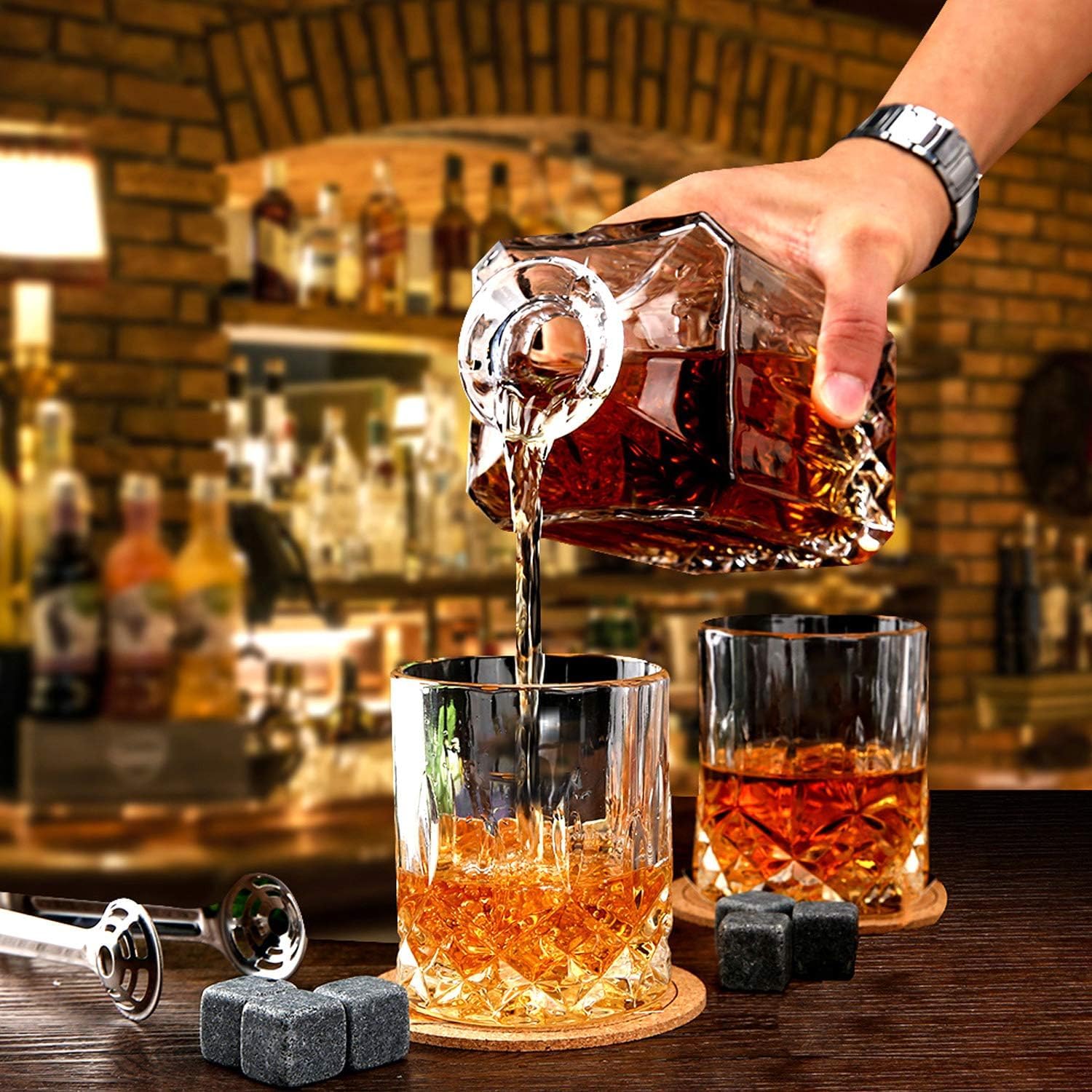 Lighten Life 28 oz decanter with four 10 oz glasses for generous servings.