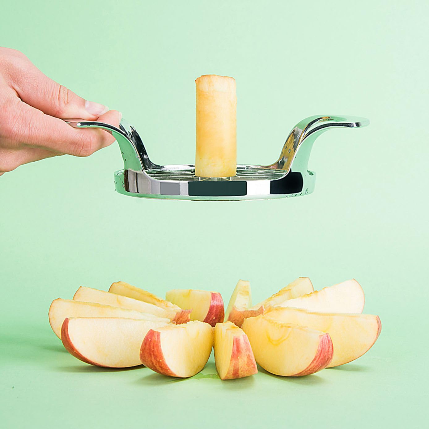LIIGEMI Apple Slicer core ring alignment for clean cores.
