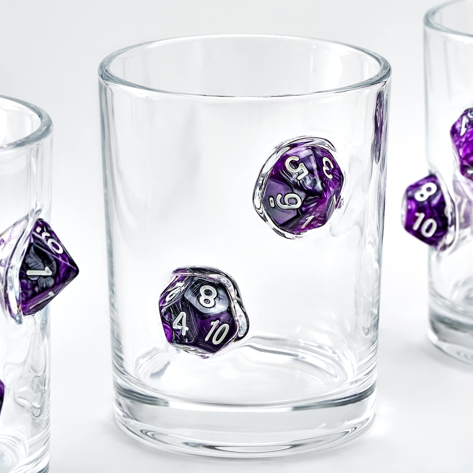 LIIGEMI polyhedral dice glass ideal for entertaining guests at home.