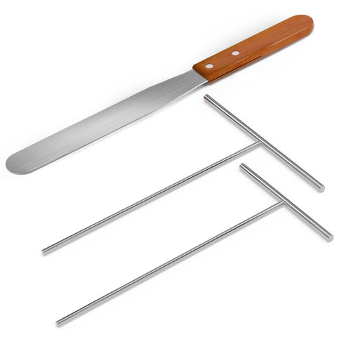 Lilithye crepe spreader 5in in use for even batter spread and delicate lifting