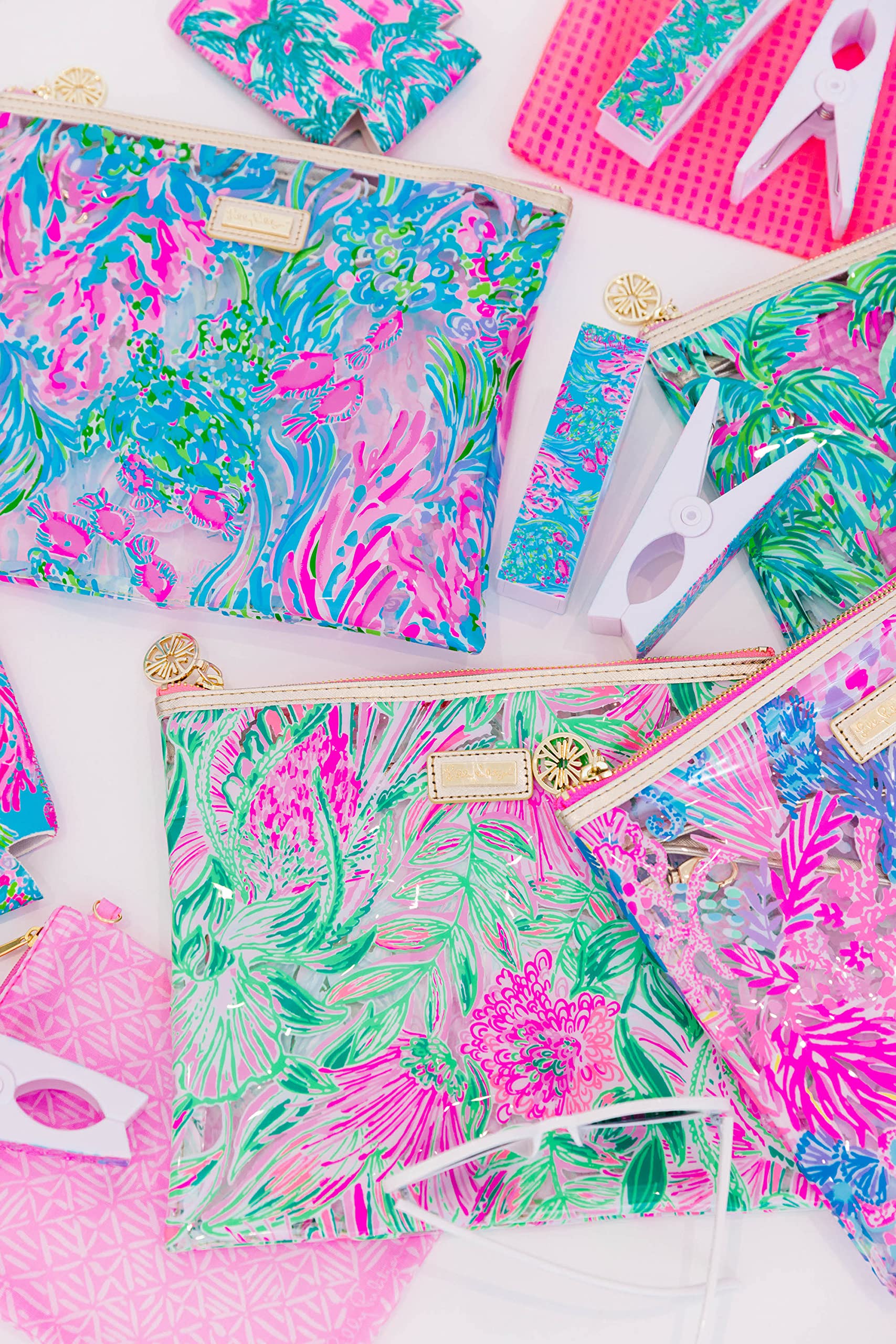 Lilly Pulitzer Best Fishes print bag offers stylish travel organization