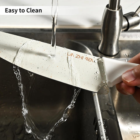 LIN ZHI REN kitchen-scissors: versatile tool for quick snips and prep.