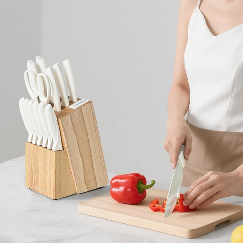 LIN ZHI REN steak-knives: durable blades for clean, even slices.