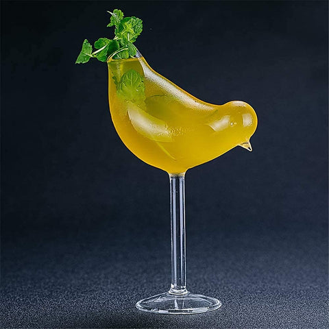 LINALL lead-free composition ensures pure presentation of drinks.
