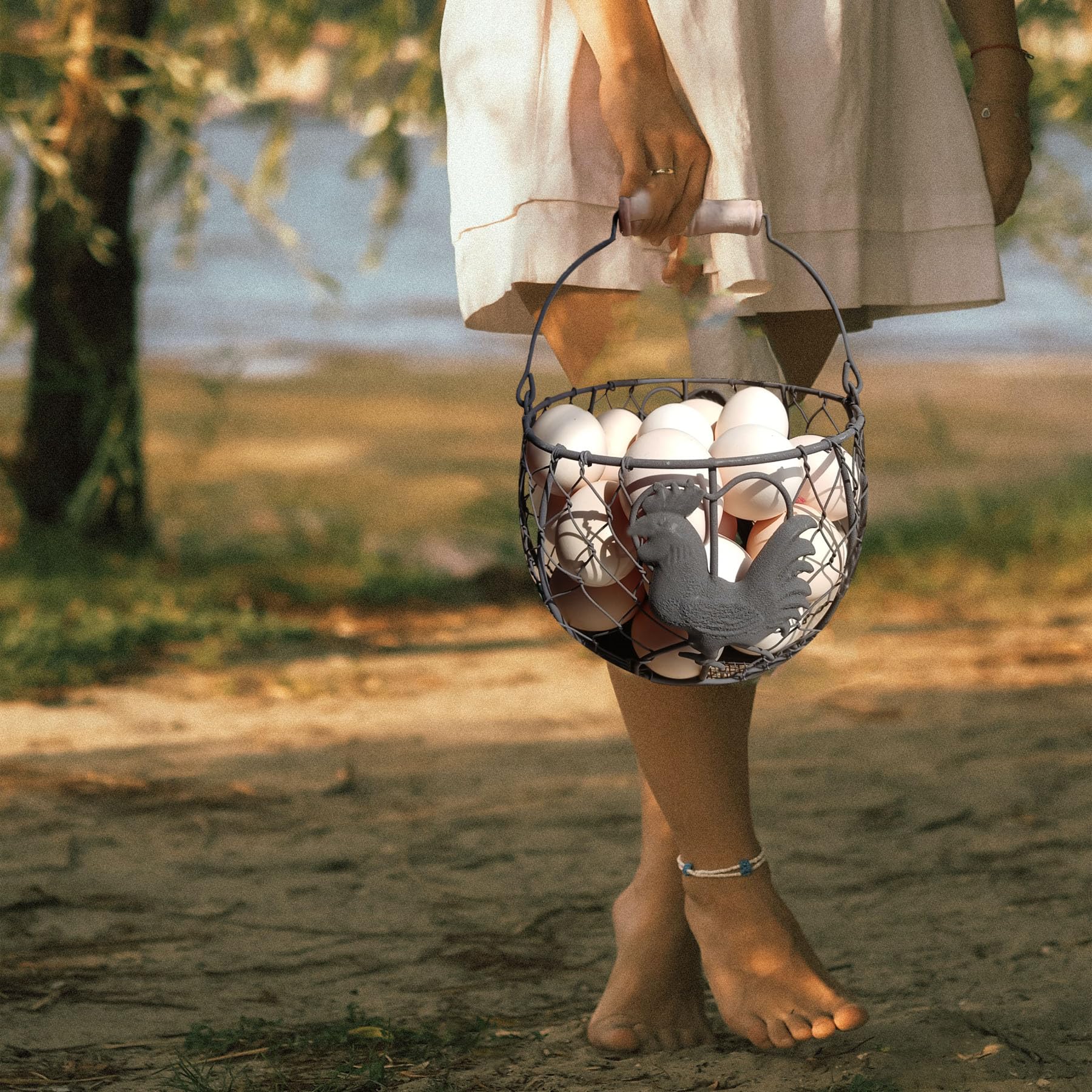 Portable LINCOUNTRY egg carrier designed for coop to kitchen transfers