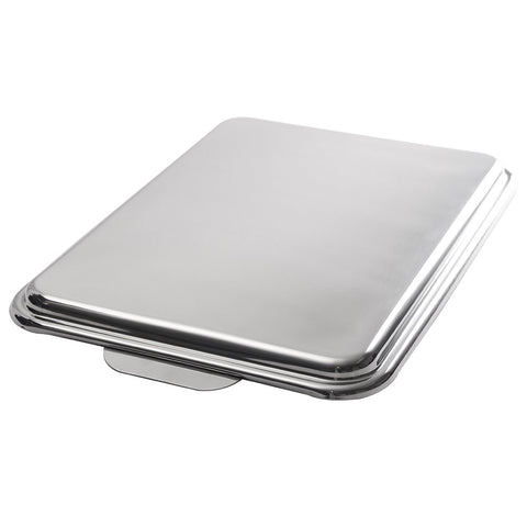 Lindy's versatile baking pan for cakes, vegetables, and sheet meals