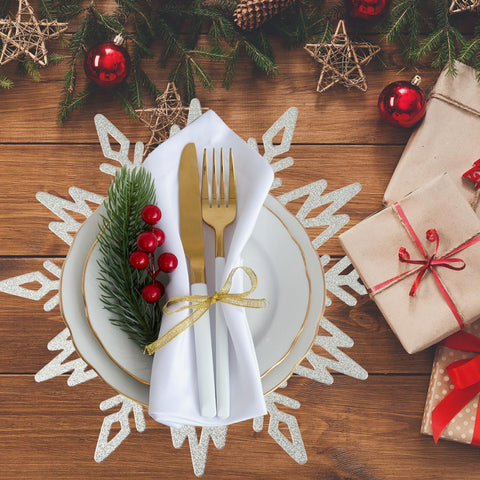 Lingringdcy winter dining setup with disposable mats for easy cleanup