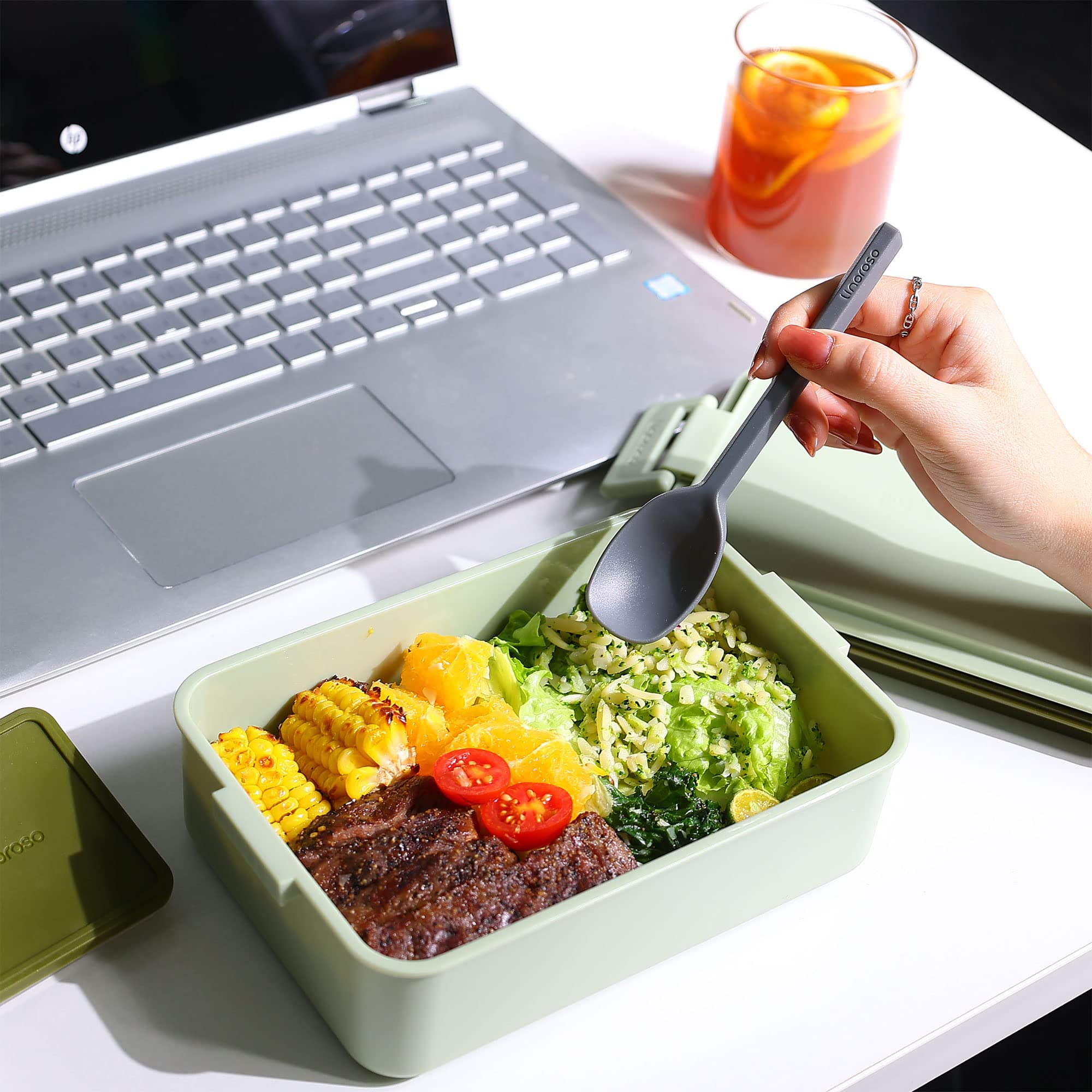 Linoroso bento box with sauce cups for dressings and dips