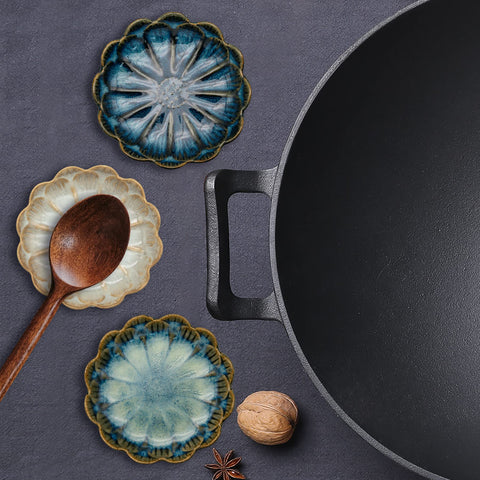 LINXUXIE Sunflower plate used as saucer for desserts, appetizers, or snacks.