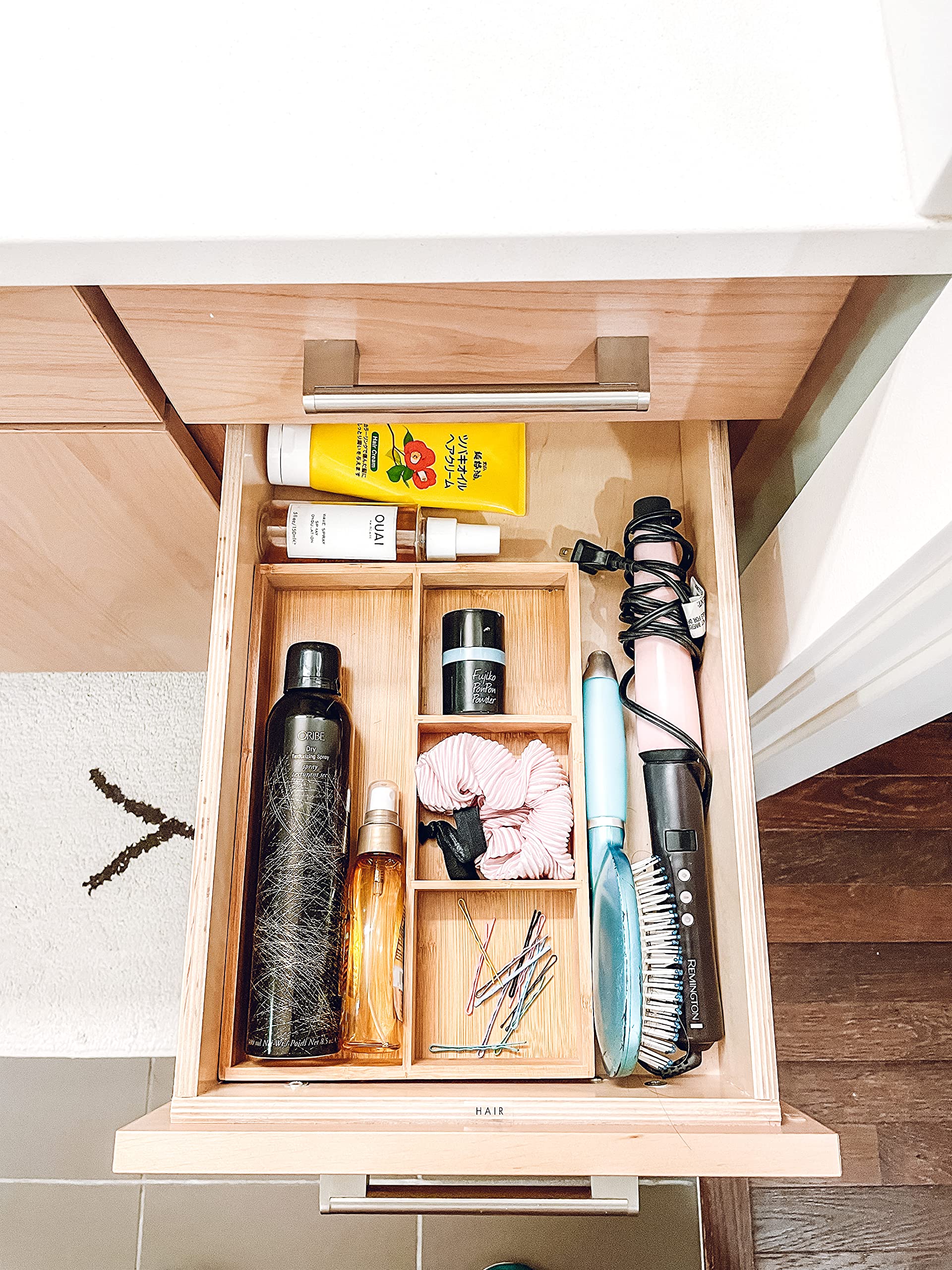 Lipper International 824 multi-purpose drawer organizer for tidy spaces