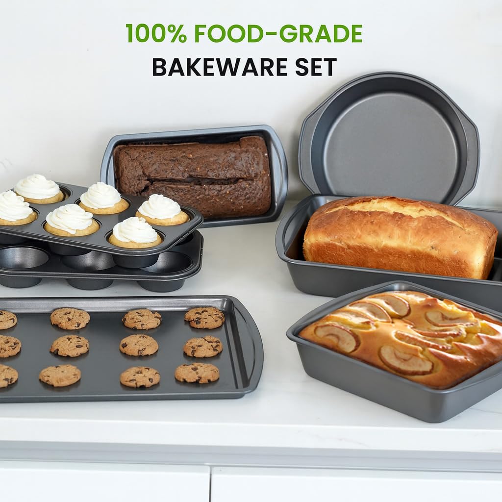 LISI roasting pan from the set for juicy roasts and even heat.