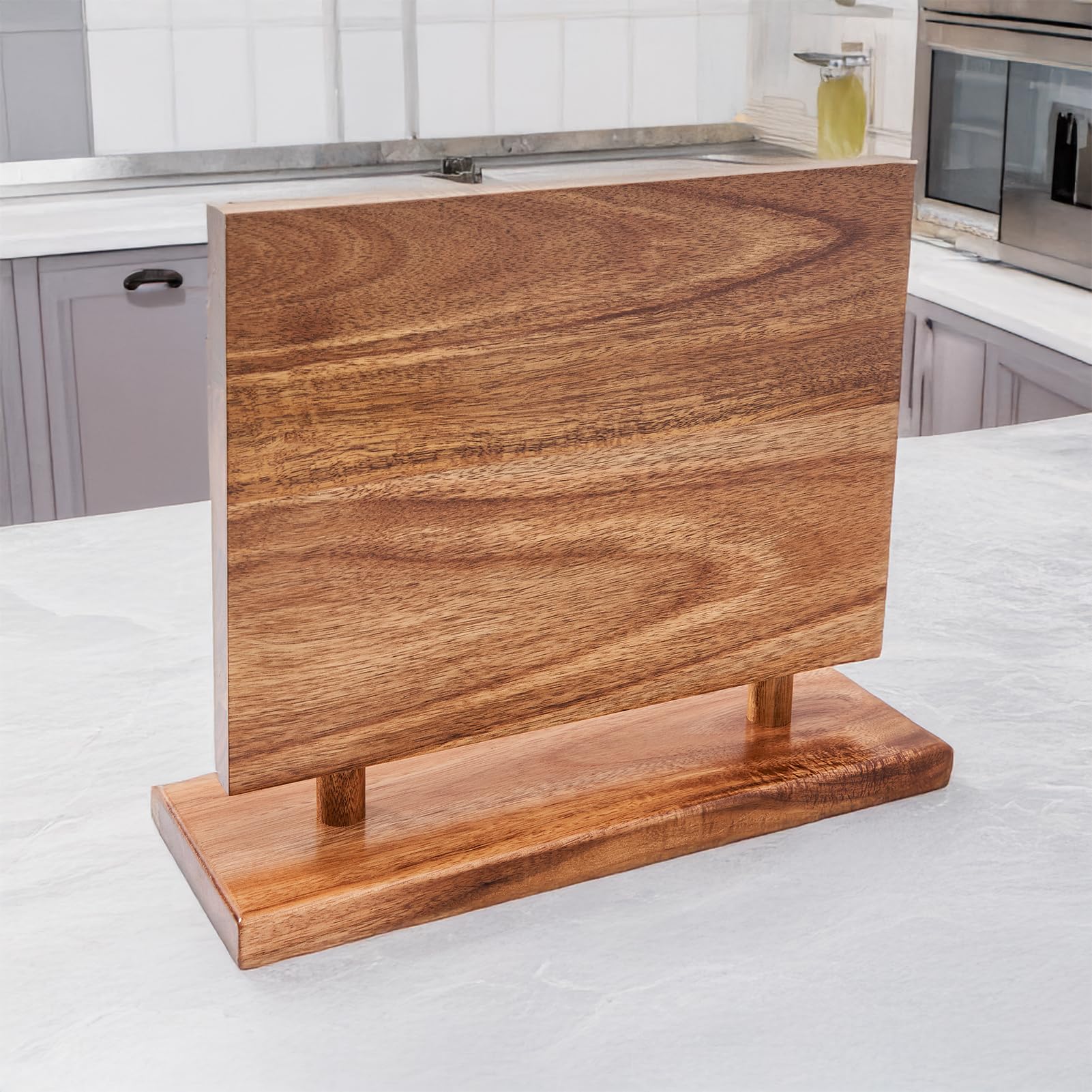 LiTY anti-slip base keeps the block steady during use on busy counters