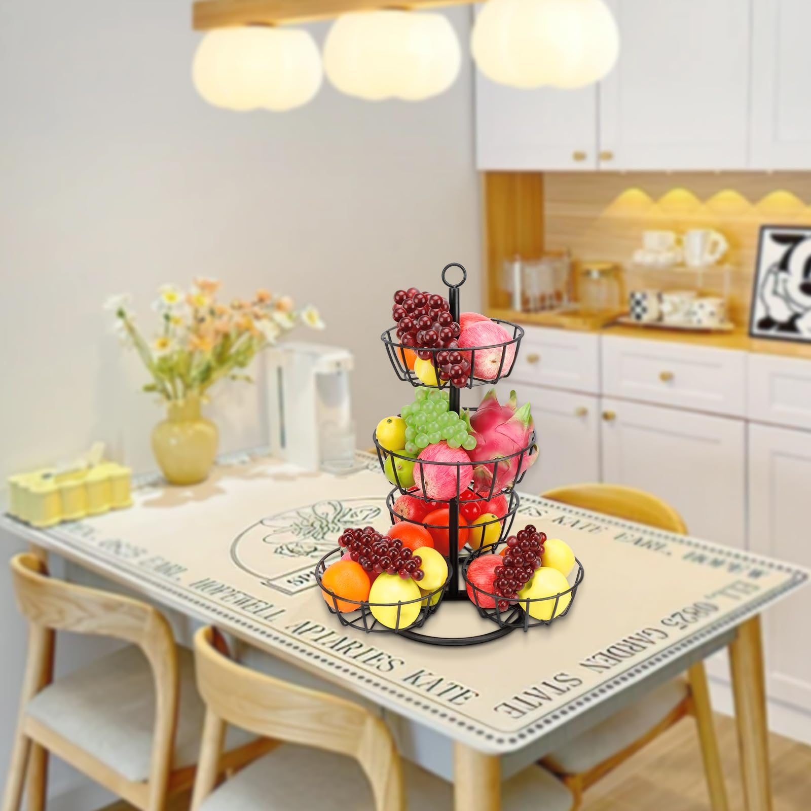 Smart storage from Livabber basket for bread and snacks on the counter