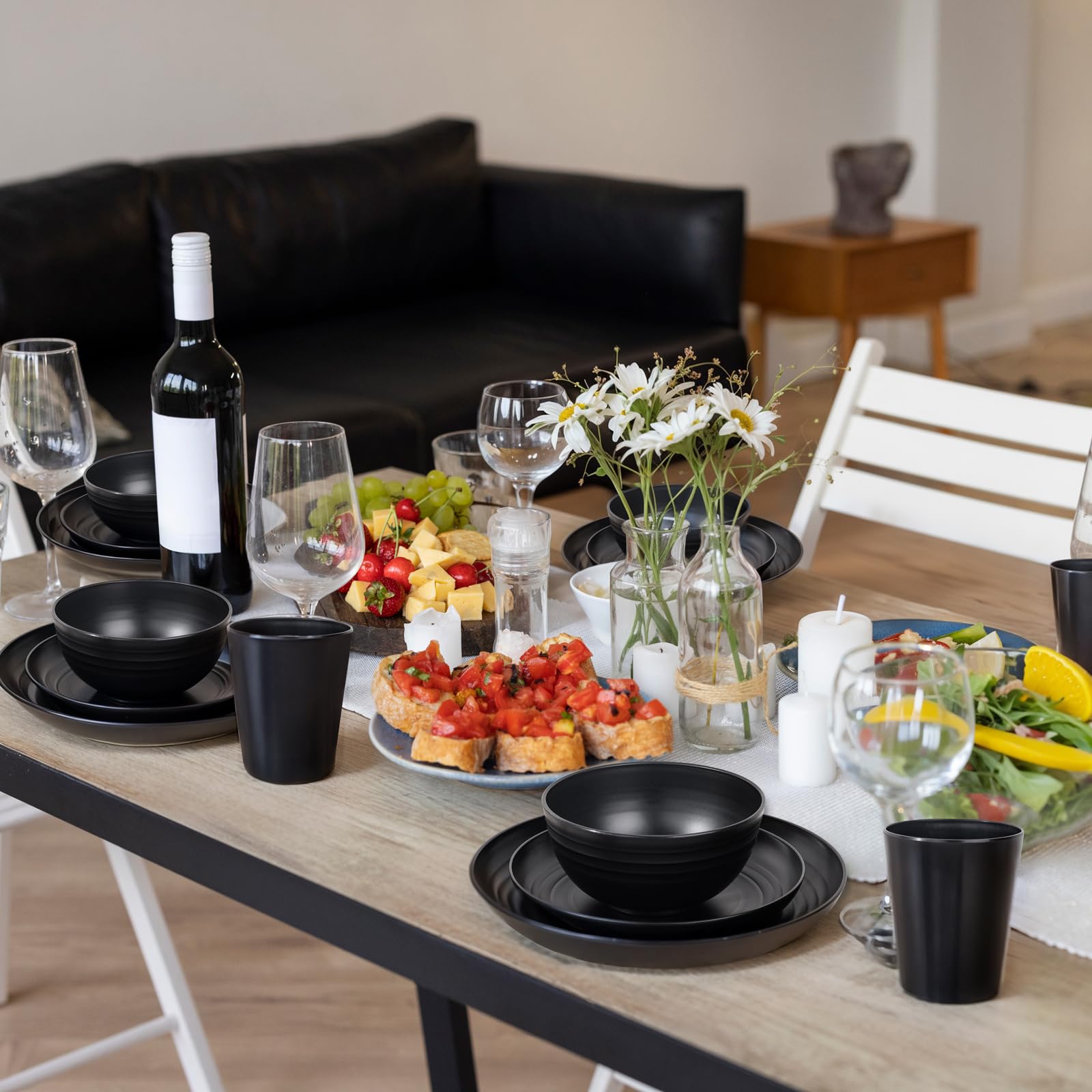 LIYH 16-piece black wheat straw dinnerware set – eco-friendly option for daily dining.